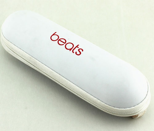 White Beats speaker pouch